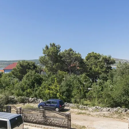 Nada Gostinjska kuća 3*