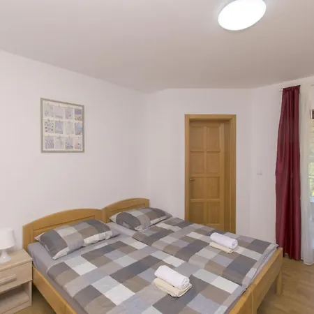 Nada Gostinjska kuća 3*