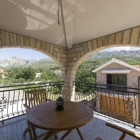 Nada Guest house Seline